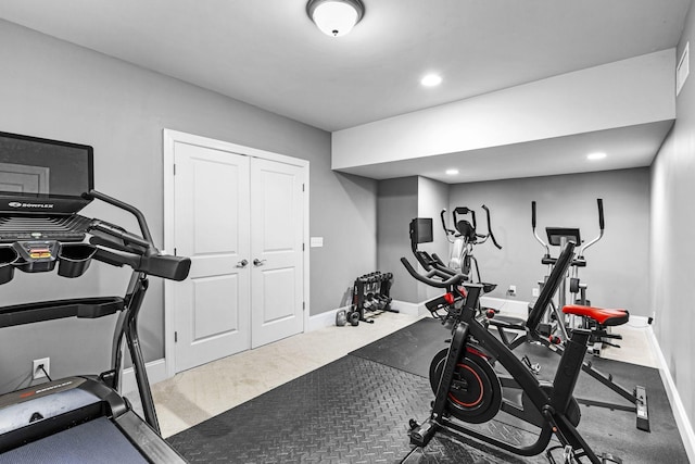 workout area with carpet