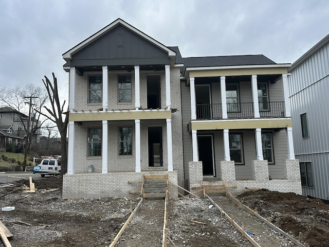 view of front of house with a porch