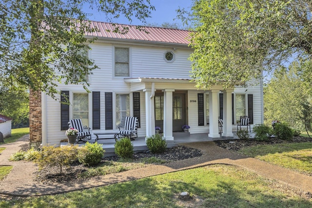 view of front facade with covered porch