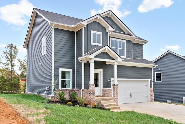 craftsman house featuring a garage