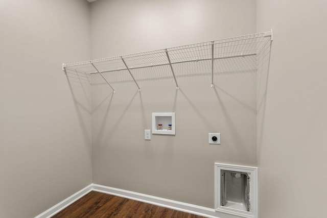 805 Shepard St S, Winchester, TN 37398 - clothes washing area featuring hookup for an electric dryer, baseboards, dark wood-style floors, laundry area, and washer hookup