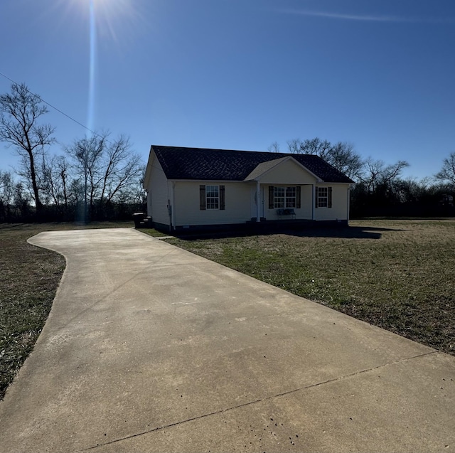 view of front of property with a front yard