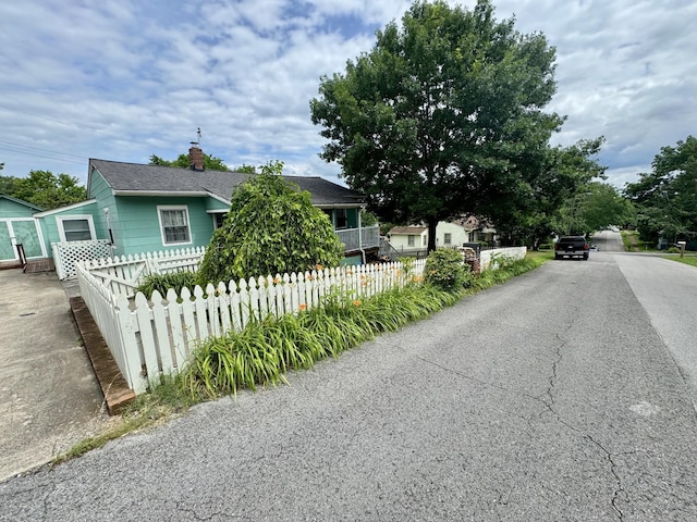 1609 Turner St, Old Hickory, TN 37138 - view of front of home featuring a chimney