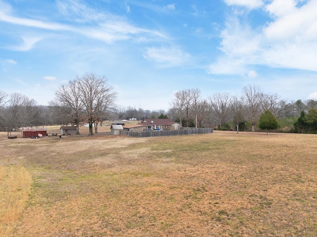 view of yard featuring a rural view