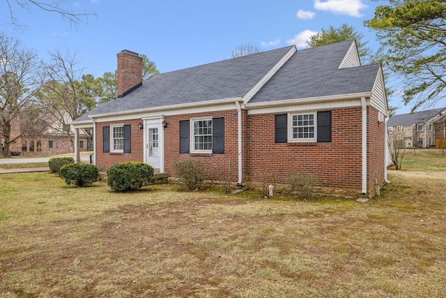 view of front of house featuring a front yard