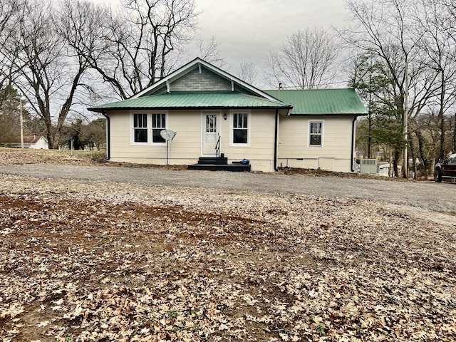 view of front of property