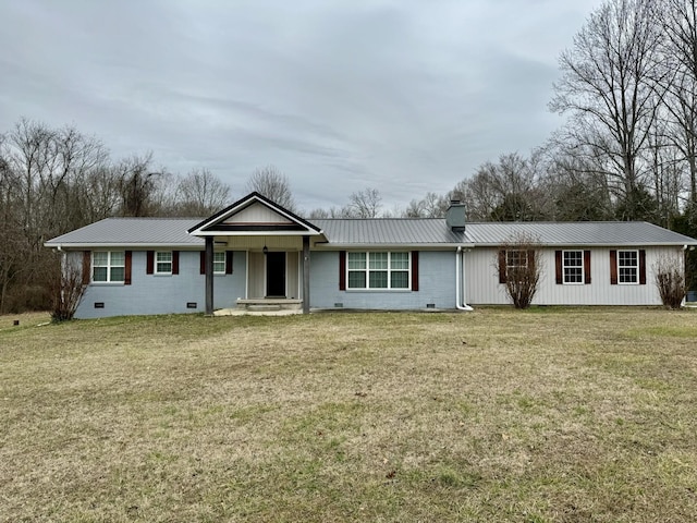 single story home with a front lawn