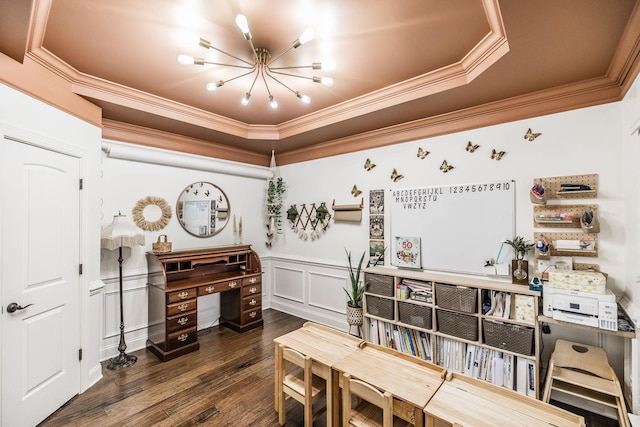 interior space featuring crown molding, an inviting chandelier, dark hardwood / wood-style flooring, and a tray ceiling