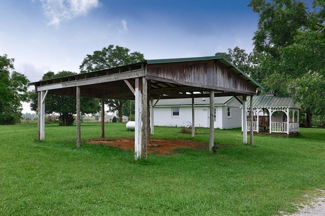 view of community featuring a yard