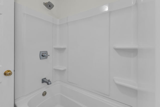 full bath with tub / shower combination