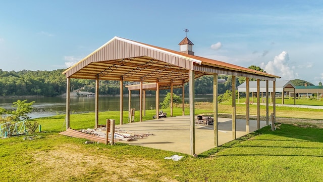 753 River Front Dr, Clifton, TN 38425