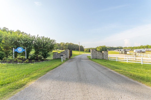 753 River Front Dr, Clifton, TN 38425