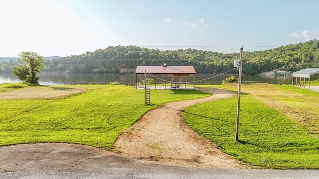 753 River Front Dr, Clifton, TN 38425