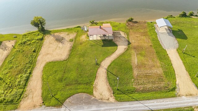 753 River Front Dr, Clifton, TN 38425