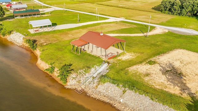 753 River Front Dr, Clifton, TN 38425