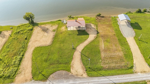 753 River Front Dr, Clifton, TN 38425