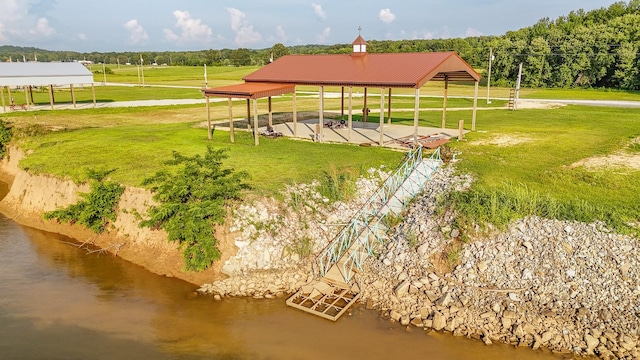 753 River Front Dr, Clifton, TN 38425