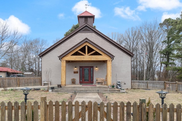 view of front of house featuring covered porch