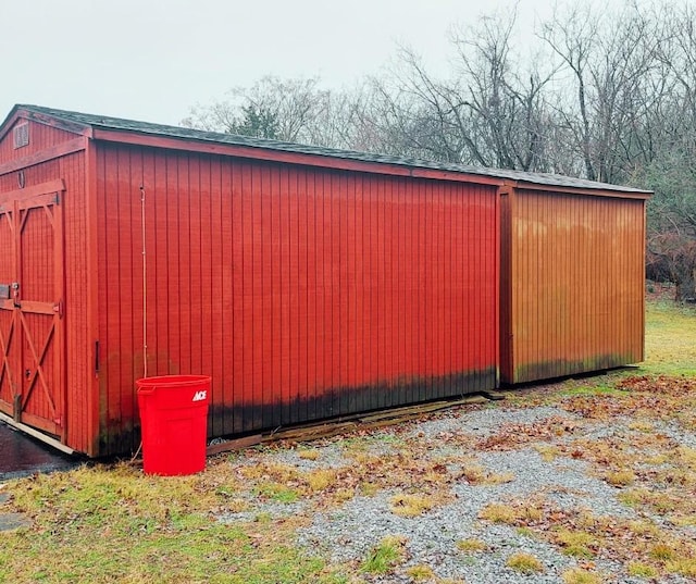 view of outdoor structure