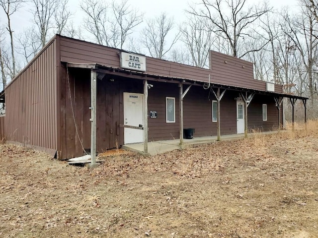 view of outdoor structure