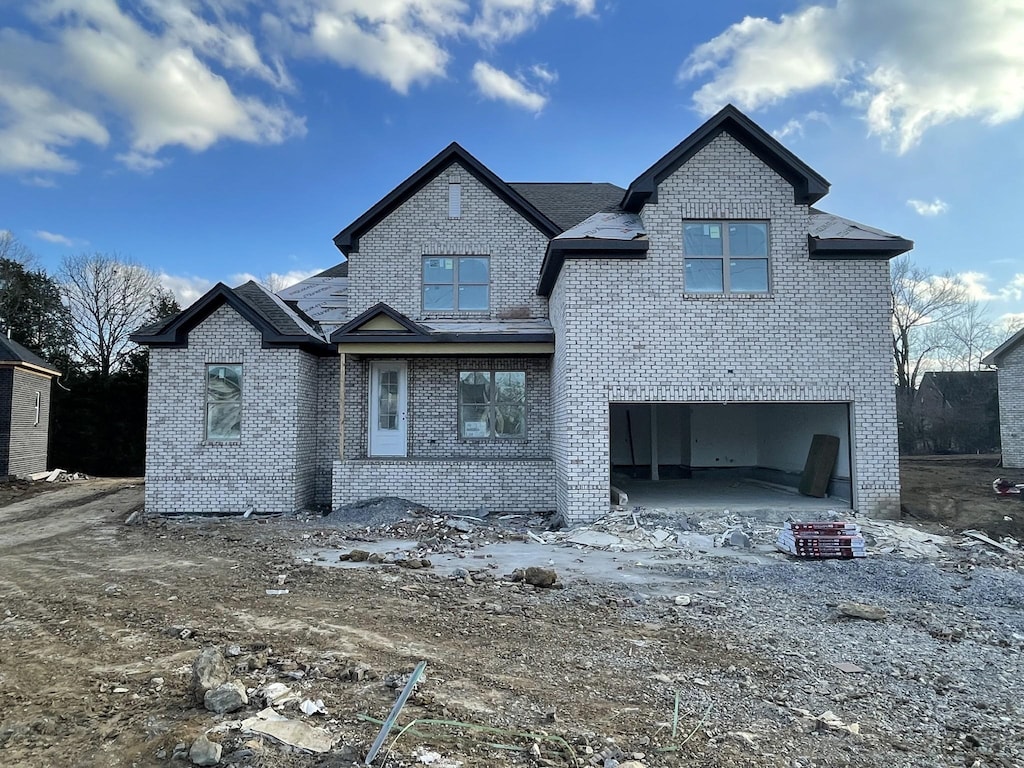 view of front facade with a garage