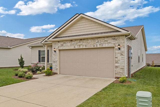 view of front of house featuring a garage and a front yard