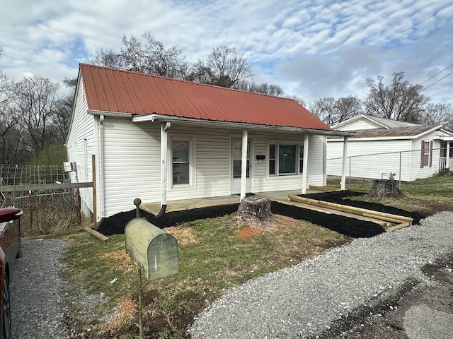 view of front of house featuring a porch