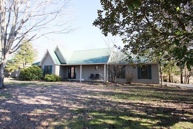 view of front of property