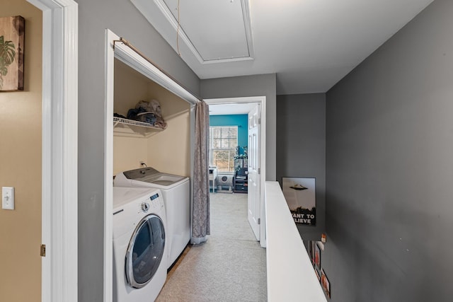 washroom with light colored carpet and independent washer and dryer