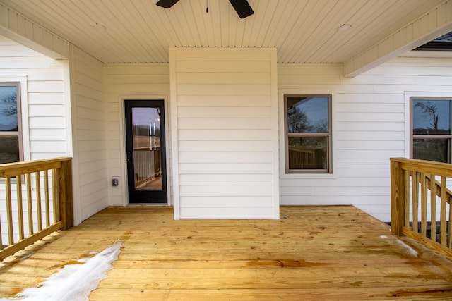 deck with ceiling fan