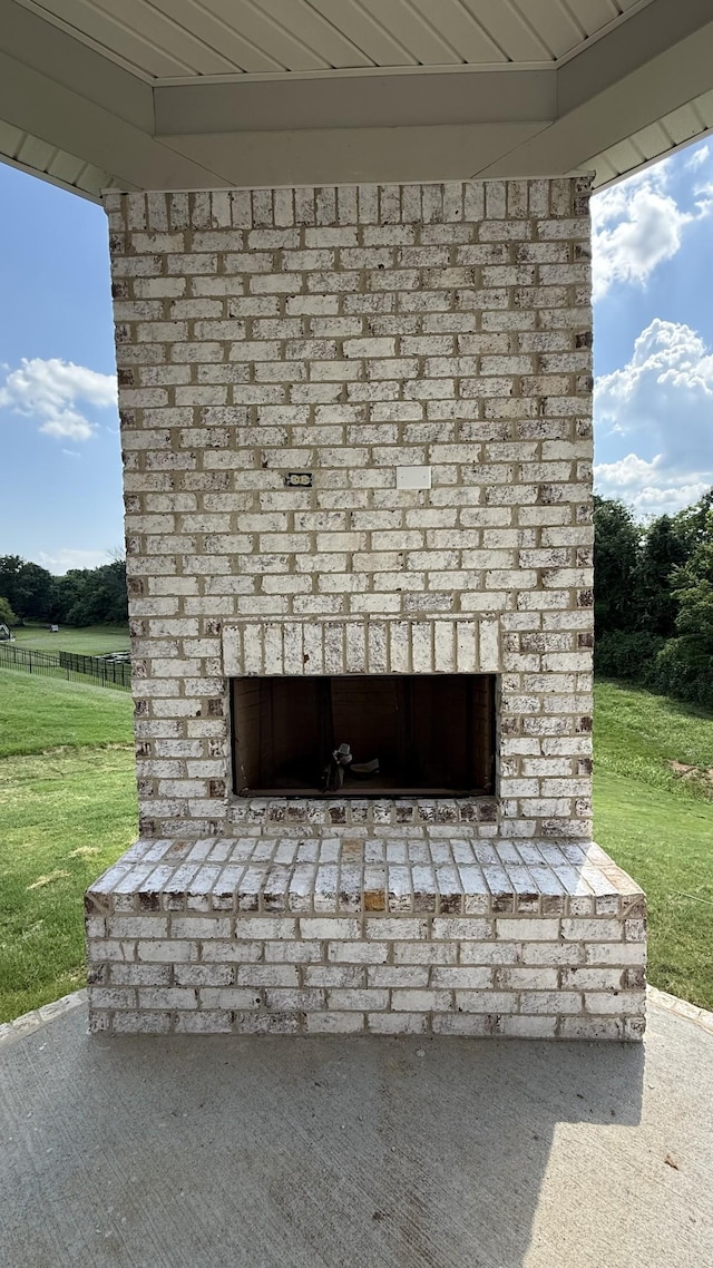 839 Stovers Gln, Murfreesboro, TN 37128 - exterior view of an outdoor brick fireplace