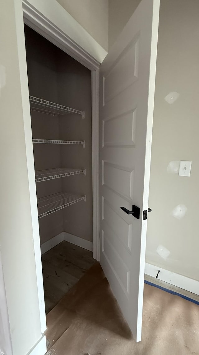 839 Stovers Gln, Murfreesboro, TN 37128 - view of closet
