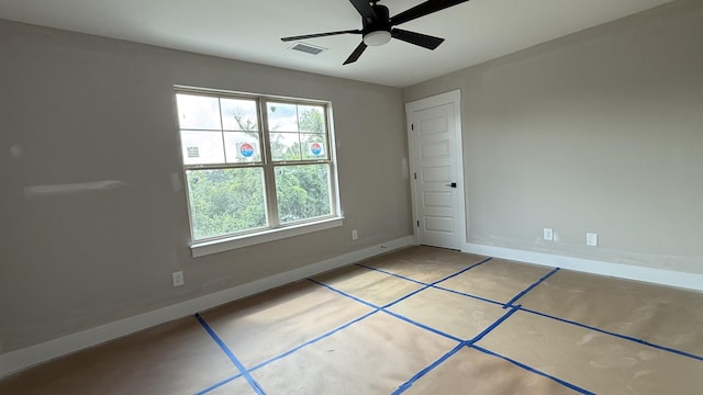 839 Stovers Gln, Murfreesboro, TN 37128 - unfurnished bedroom featuring baseboards and a ceiling fan