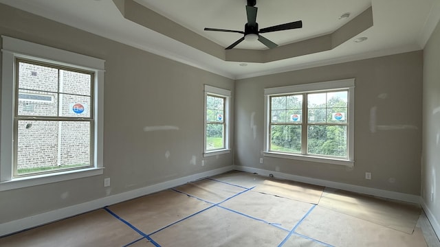 839 Stovers Gln, Murfreesboro, TN 37128 - spare room featuring a raised ceiling, ornamental molding, ceiling fan, and a smoke detector