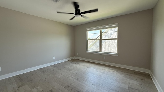 835 Stovers Gln, Murfreesboro, TN 37128 - empty room featuring a ceiling fan and light wood-type flooring