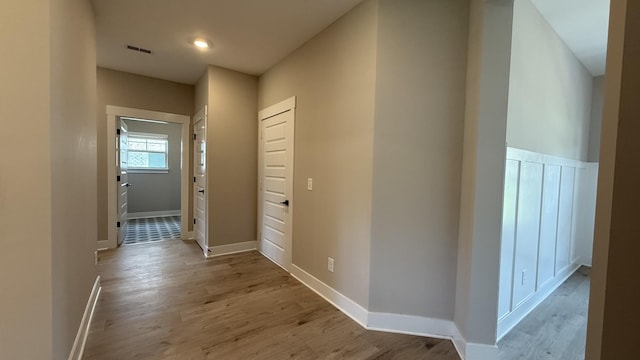 835 Stovers Gln, Murfreesboro, TN 37128 - hall with light wood finished floors and baseboards