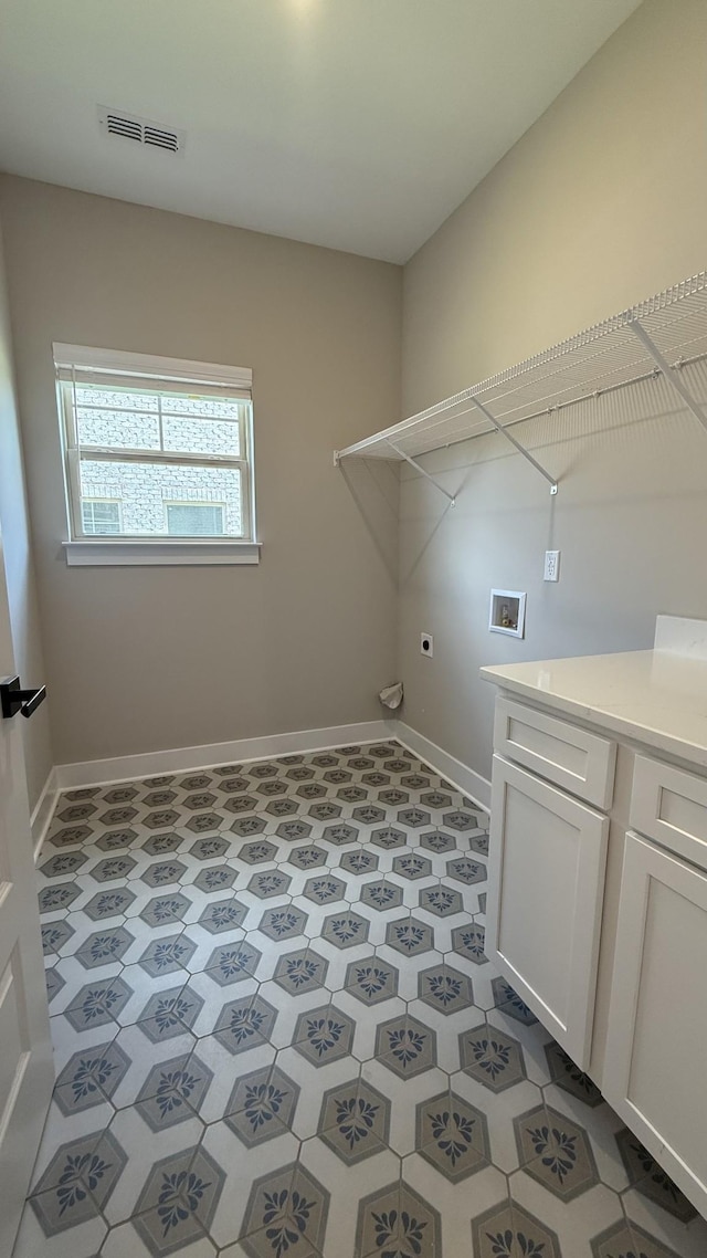 835 Stovers Gln, Murfreesboro, TN 37128 - laundry room with hookup for an electric dryer and washer hookup