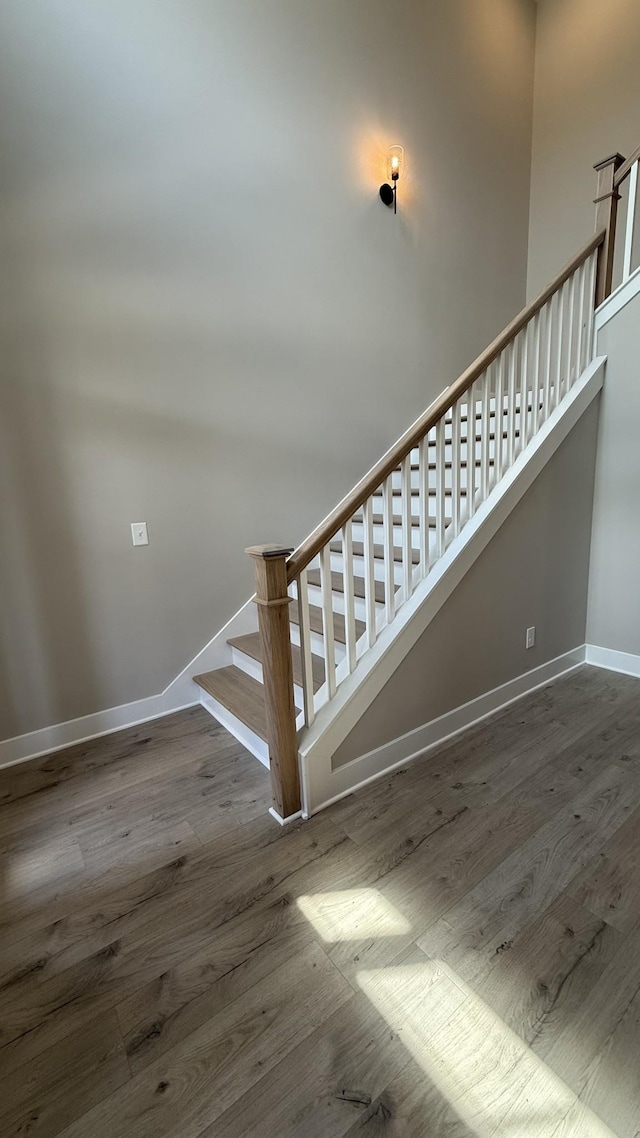 835 Stovers Gln, Murfreesboro, TN 37128 - stairway featuring wood finished floors and baseboards