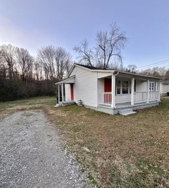 view of front of house featuring covered porch