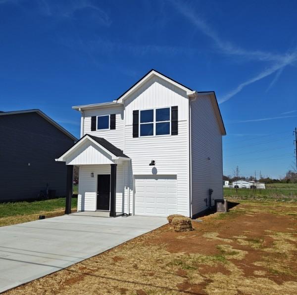 view of front of house featuring a garage