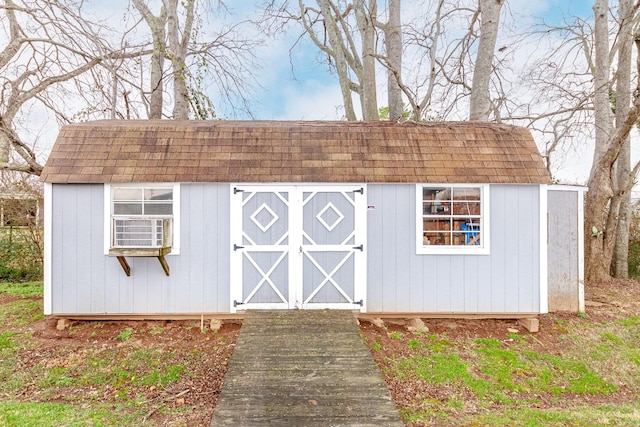 view of outbuilding