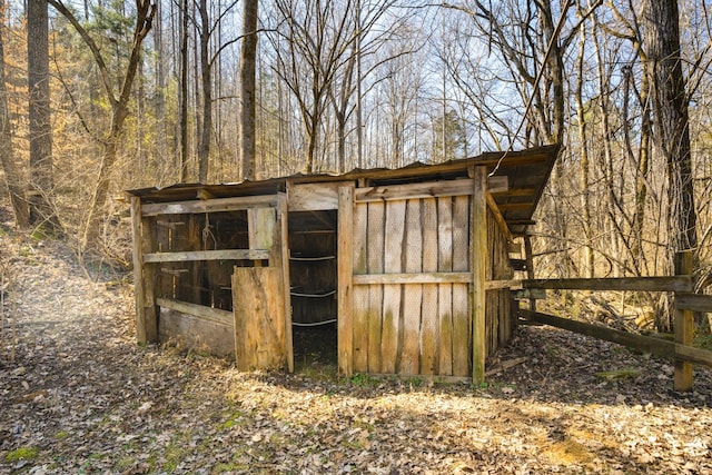 view of outbuilding