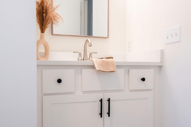 bathroom featuring sink