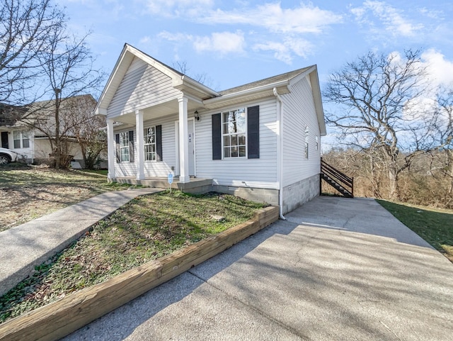 view of front of property