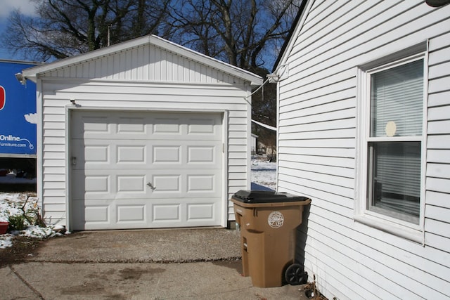 view of detached garage