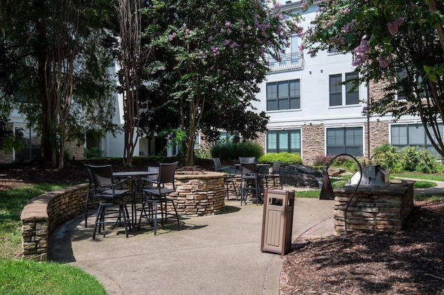 view of patio featuring an outdoor kitchen