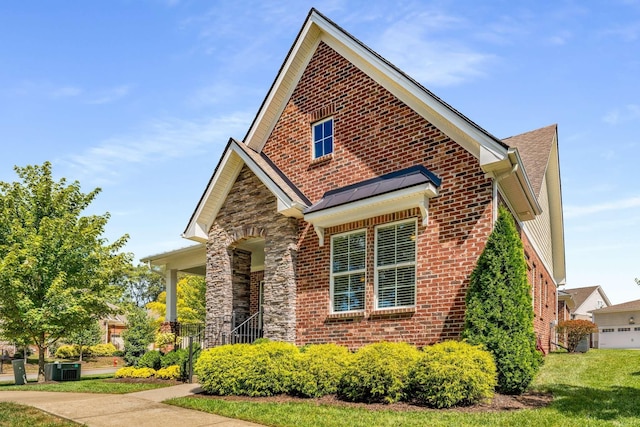 view of front of home with a front yard