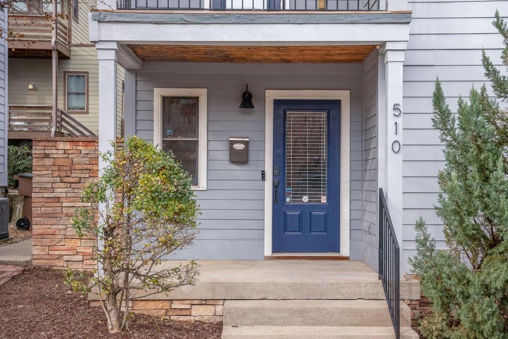 view of exterior entry with cooling unit