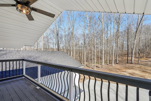 deck with ceiling fan