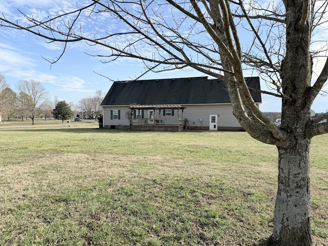 view of front of home with a front lawn